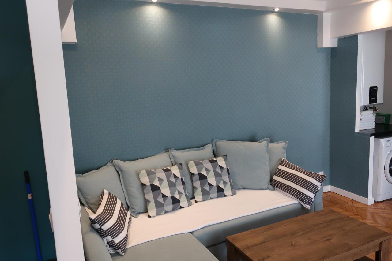 Central 2 Apartment Craiova Bagian luar foto