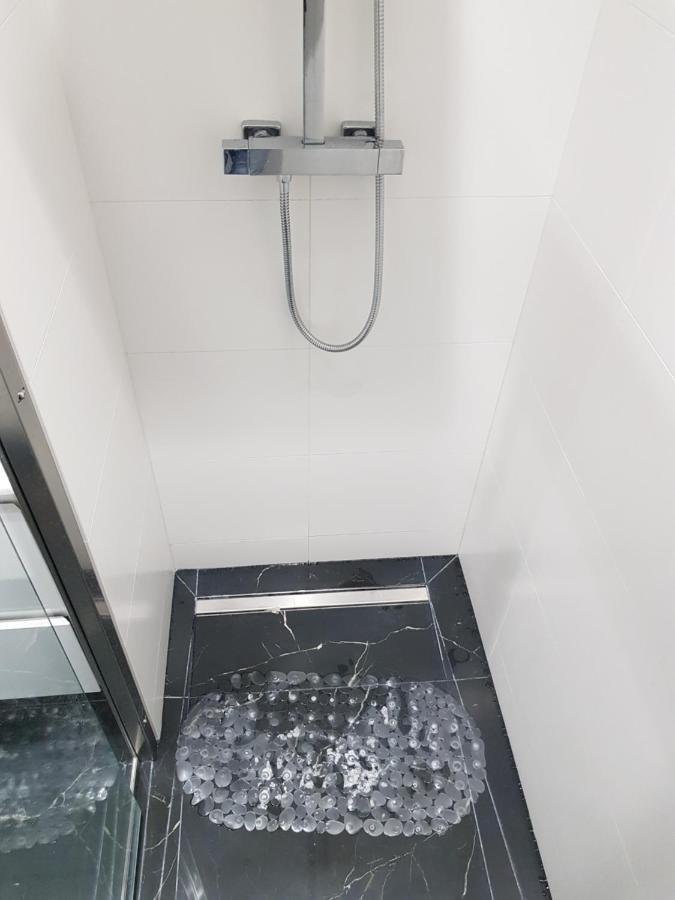 Central 2 Apartment Craiova Bagian luar foto